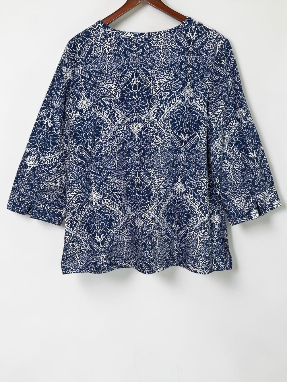 Chico's Blue White Embroidered Tunic Popover Top Linen Blend Size 3/US XL - Picture 5 of 11